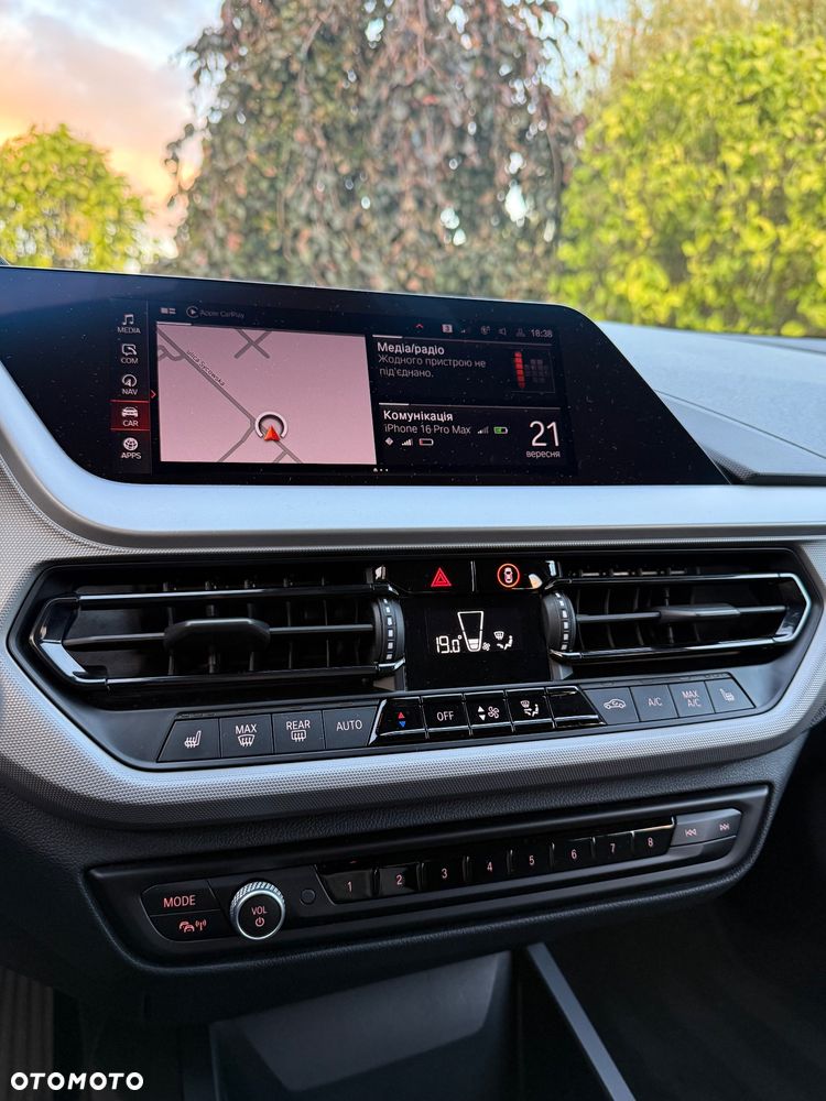 BMW Seria 1 118i - 27