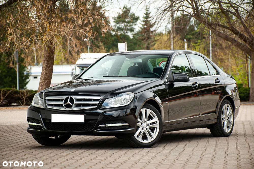 Mercedes-Benz Klasa C 180 BlueEFFICIENCY 7G-TRONIC Avantgarde - 10
