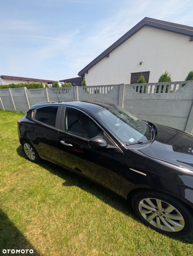Alfa Romeo Giulietta 2.0 JTDM 16V - 19