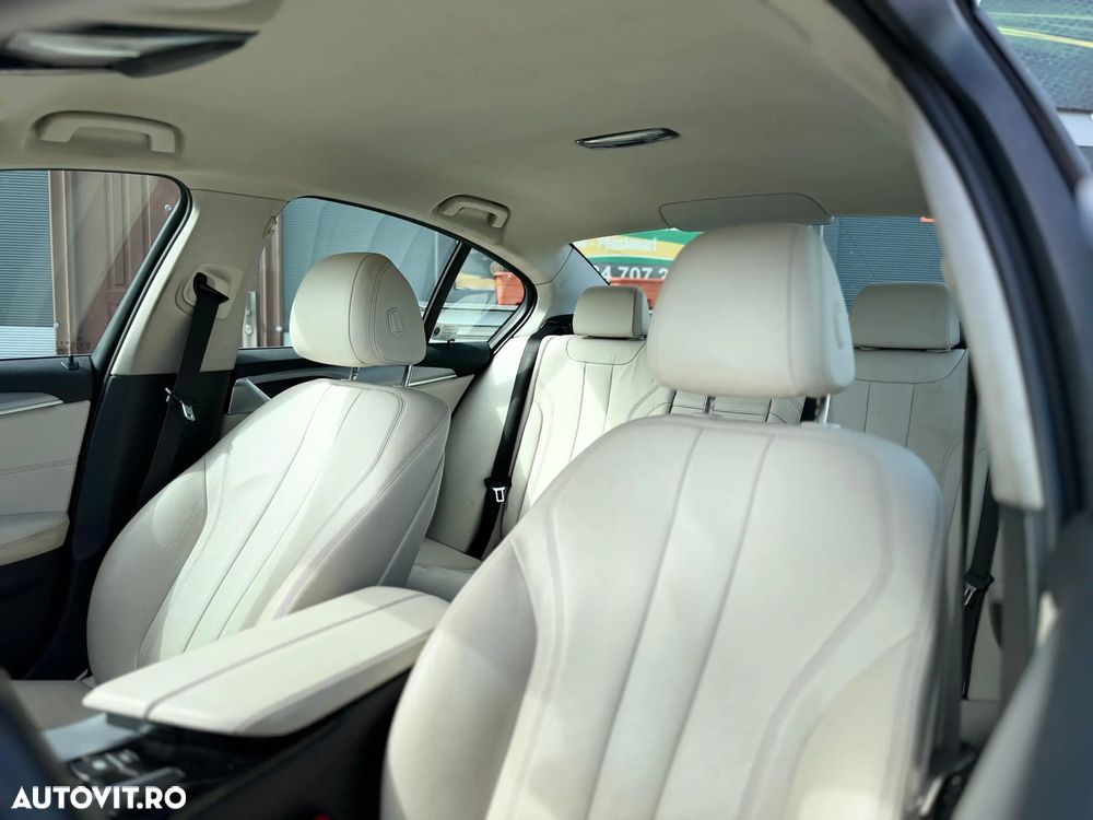 BMW Seria 5 518d AT - 11