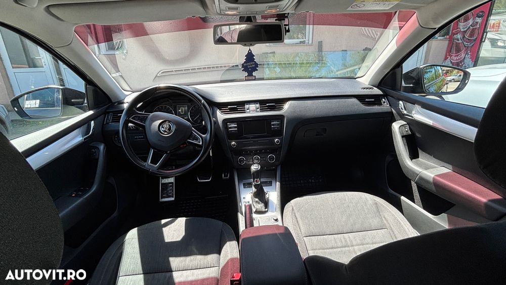 Skoda Octavia 2.0 TDI DSG 4X4 Style - 7