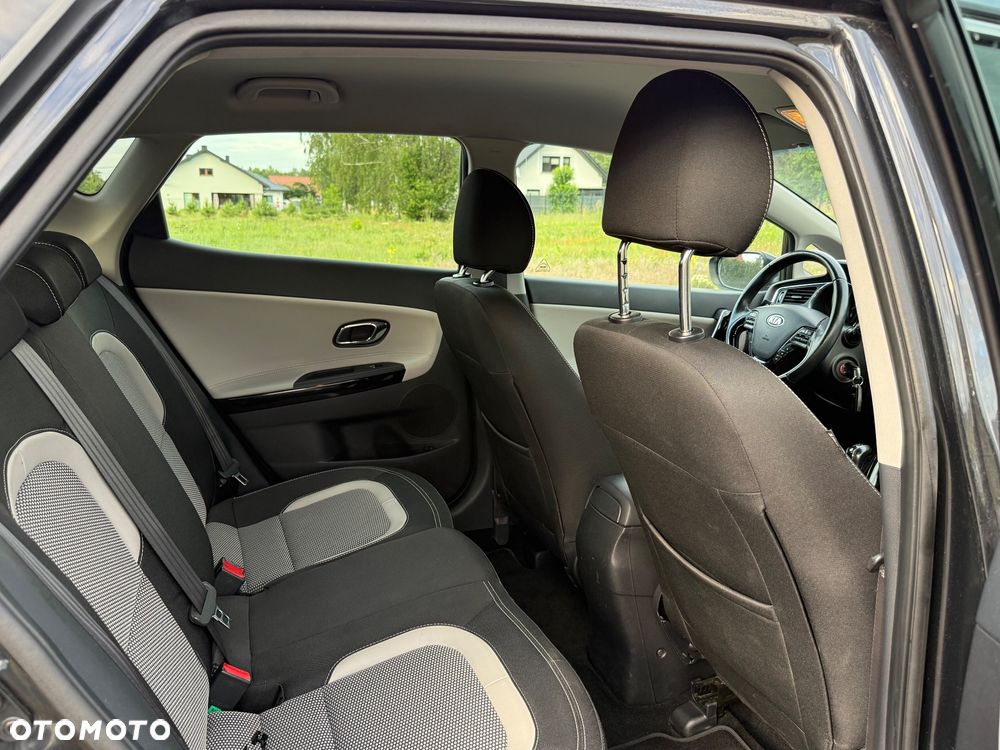 Kia Ceed 1.6 CRDi 136 ISG UEFA EURO 2016 - 28