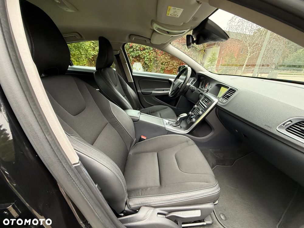 Volvo S60 - 25