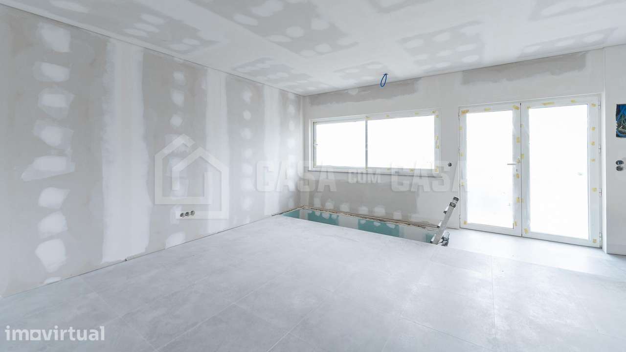 Apartamento T2+2 Duplex em Gumirães - Grande imagem: 2/10