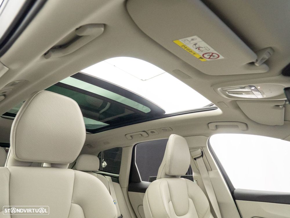 Volvo XC 60 2.0 T6 PHEV Inscription Expression AWD - 42