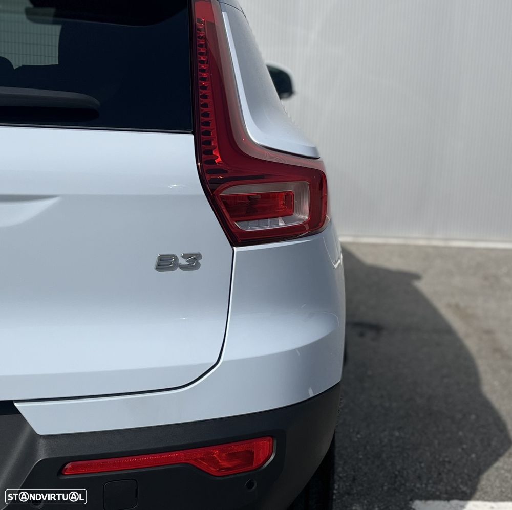 Volvo XC 40 2.0 B3 Core - 11