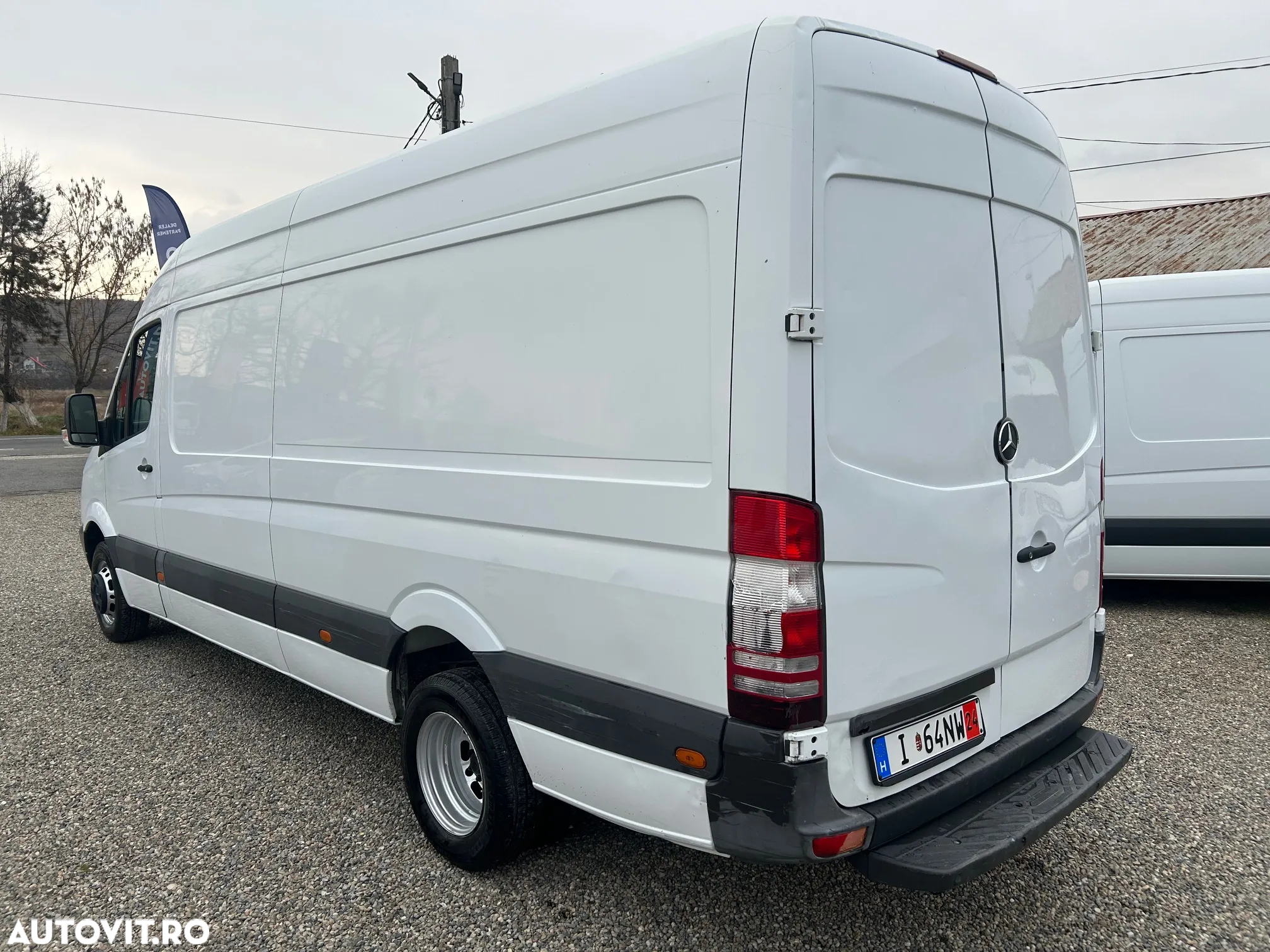 Mercedes-Benz Sprinter - 2