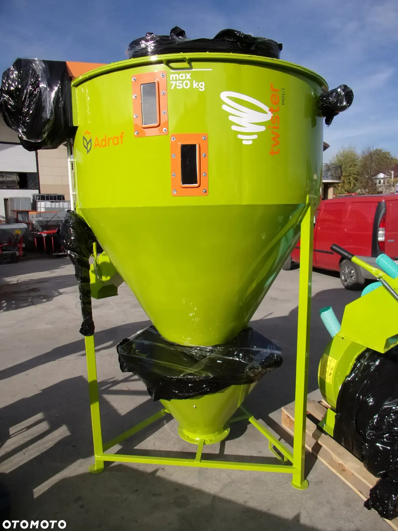 Inny Rozdrabniacz - śrutownik bijakowy Adraf S01/1 - 11kW, S01/0 - 7,5kW; H-115 POM Augustów - Mieszalnik pasz sypkich 750, 1000 kg ADRAF 2000 kg BIN - 12
