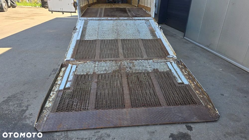 Renault T 430 6X2 - 10