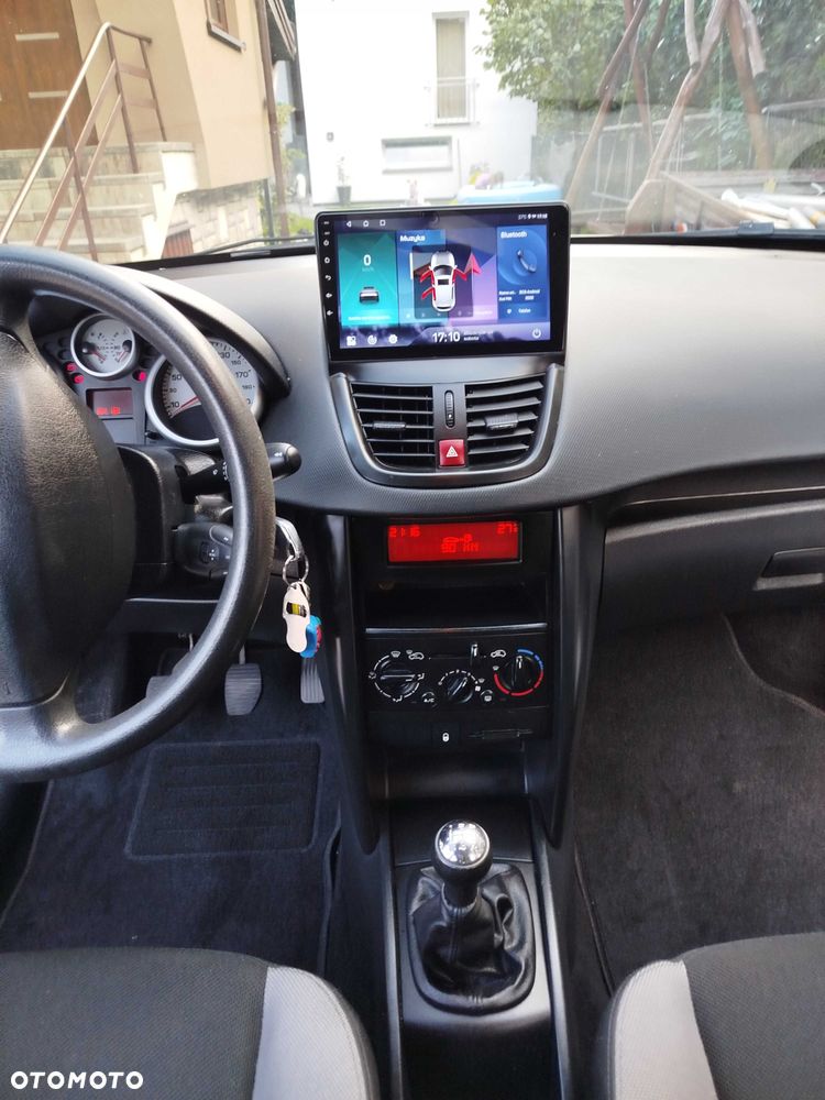 Peugeot 207 - 7