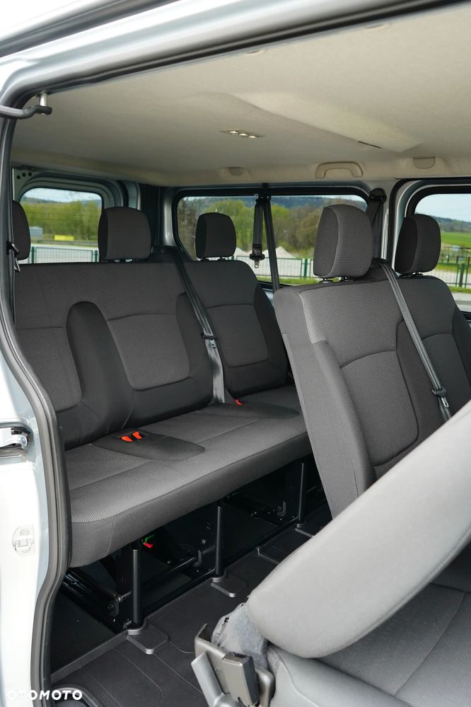 Renault Trafic 2.0 dCi - 39