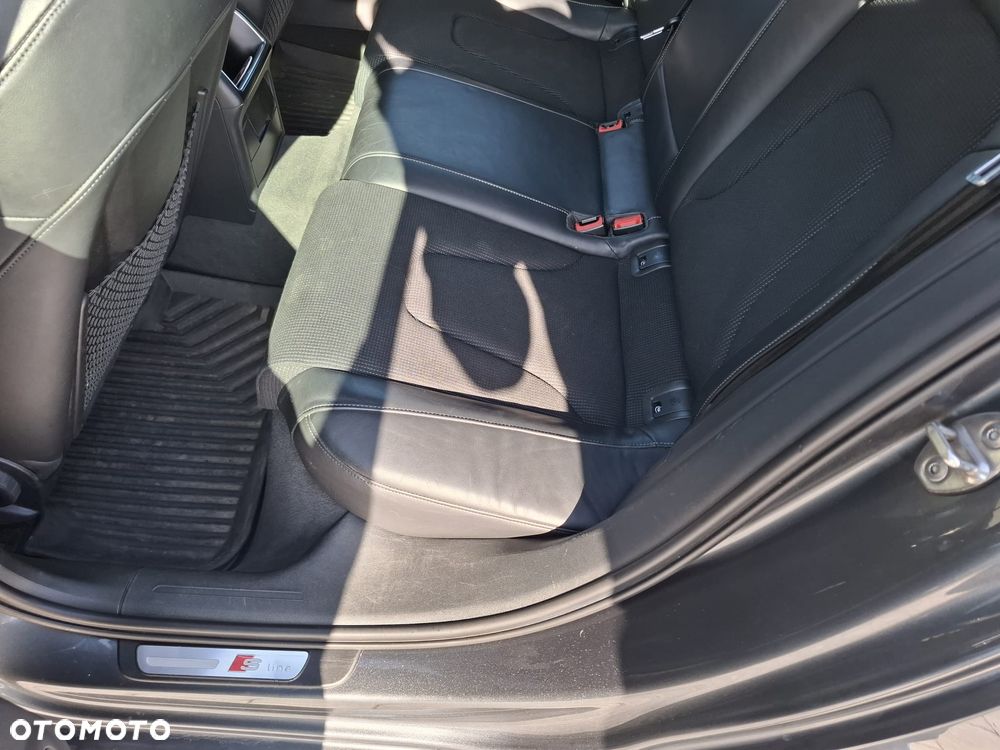 Audi A4 Avant - 10