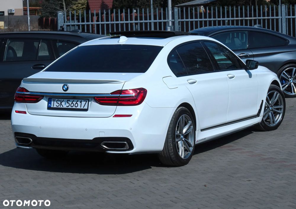 BMW Seria 7 750Li xDrive - 36