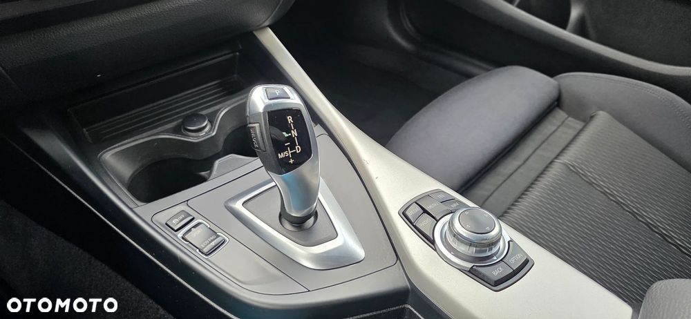 BMW Seria 1 118d - 15