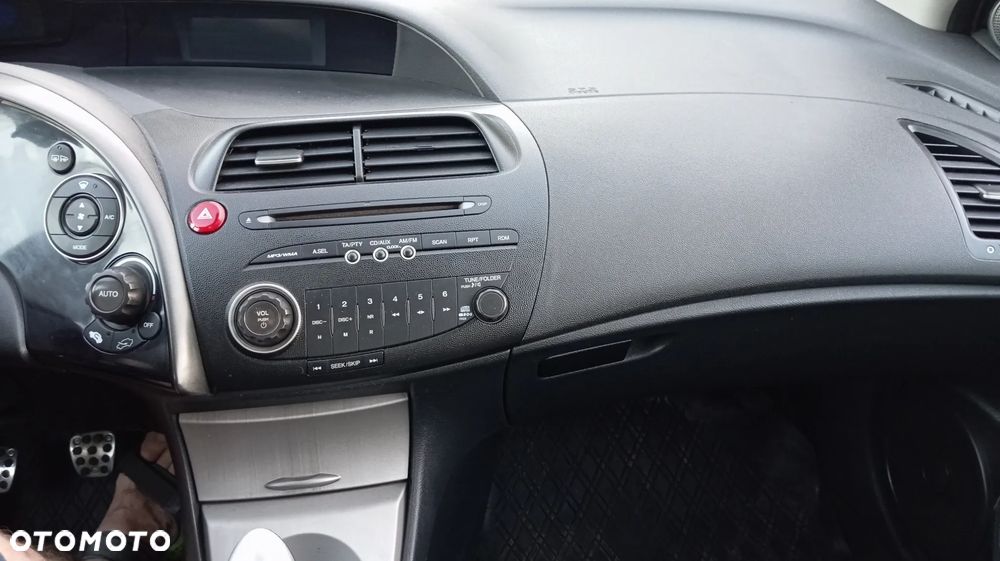 Honda Civic 1.8 Comfort - 2