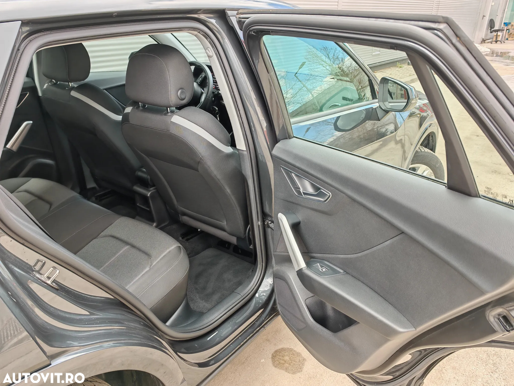 Audi Q2 30 TDI Advanced - 18