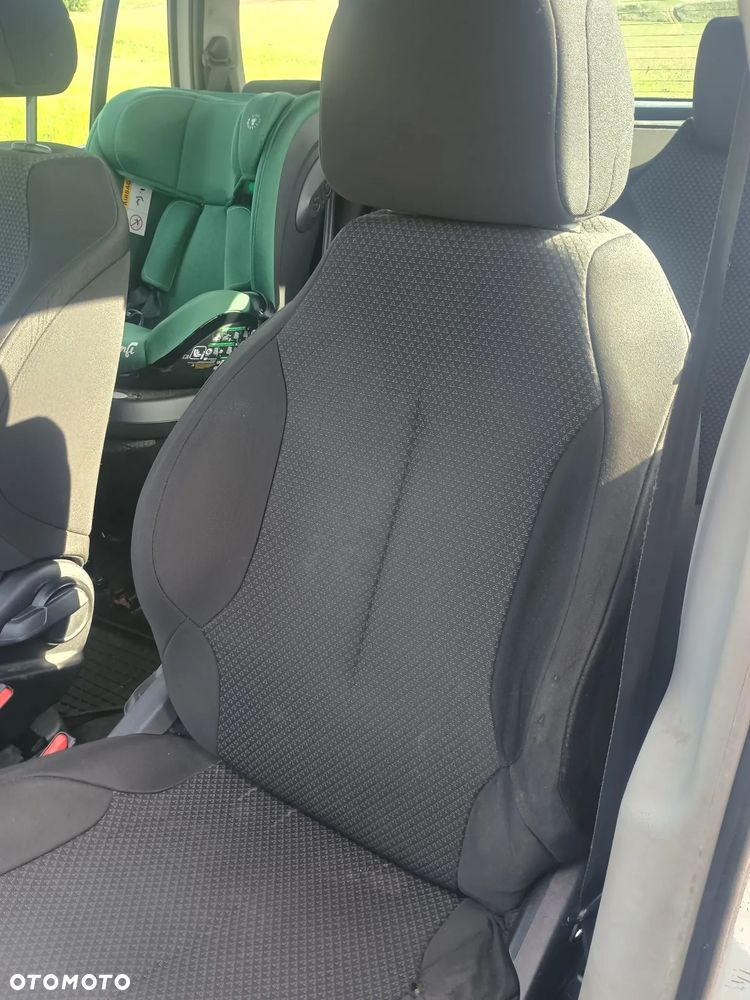 Citroën C4 Picasso - 23