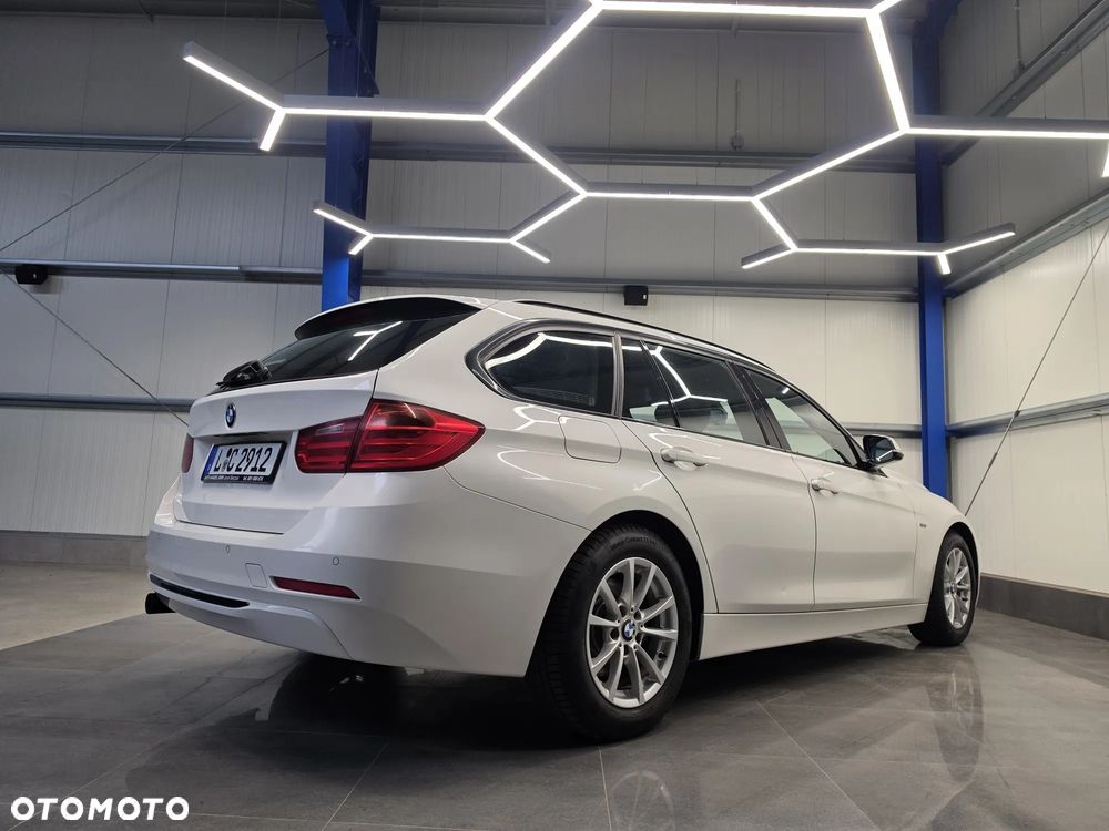 BMW Seria 3 316i Sport Line - 14