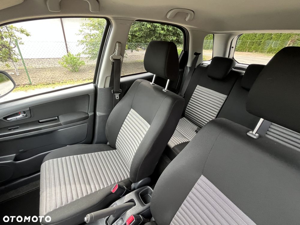Suzuki SX4 1.6 VVT 4x2 City - 20