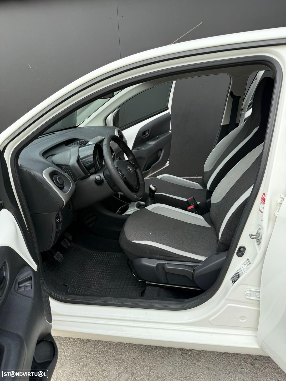Toyota Aygo 1.0 X-Play+AC+X-Touch - 10