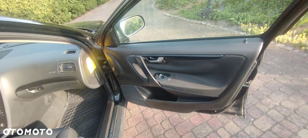 Volvo V70 D5 Comfort - 21
