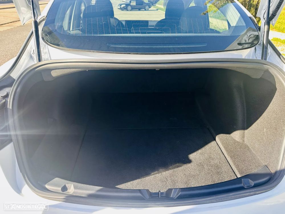 Tesla Model 3 Long Range Tração Integral - 16
