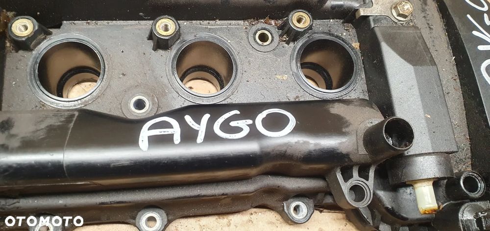 Pokrywa zaworów dekiel Toyota Aygo 1.0 11210-0Q010 - 8