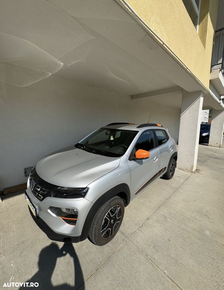 Dacia Spring Essential - 2