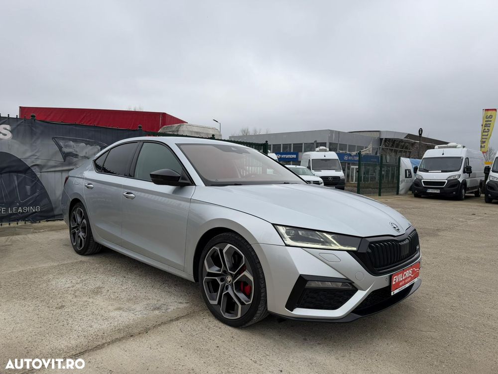 Skoda Octavia 2.0 245 TSI DSG RS - 4