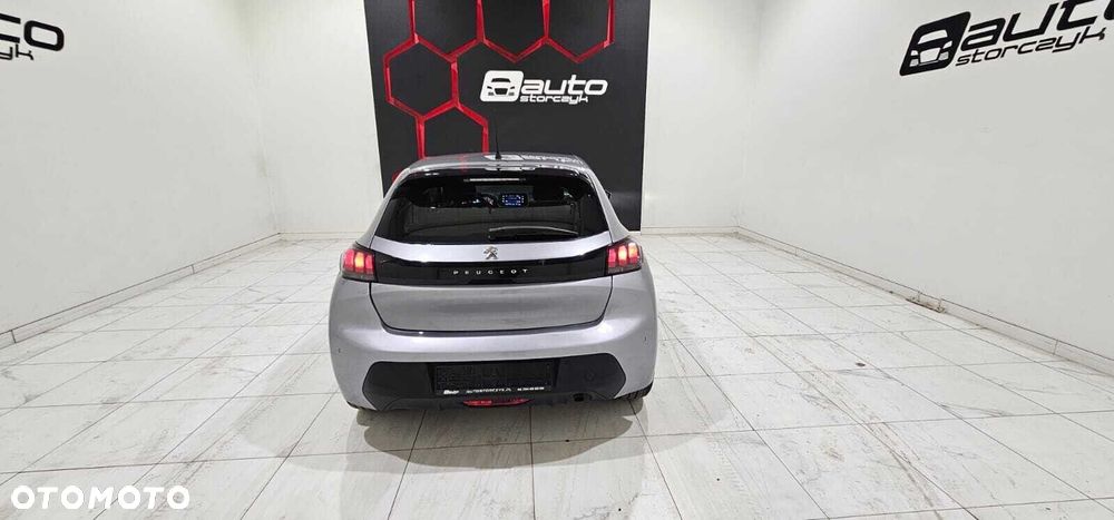 Peugeot 208 - 5