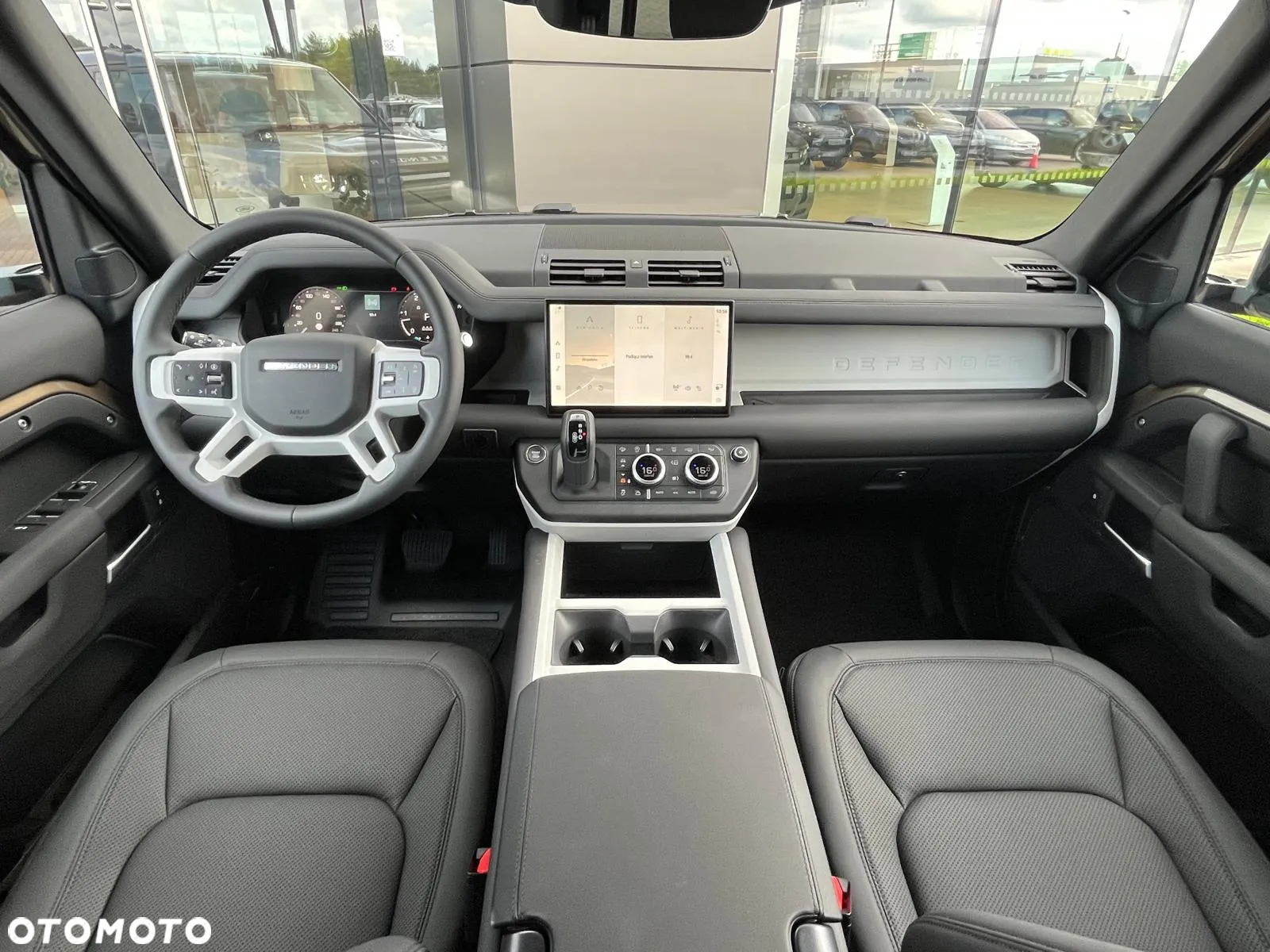 Land Rover Defender - 6