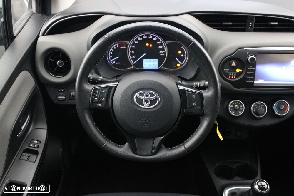 Toyota Yaris 1.0 VVT-i Comfort — fotografia 9