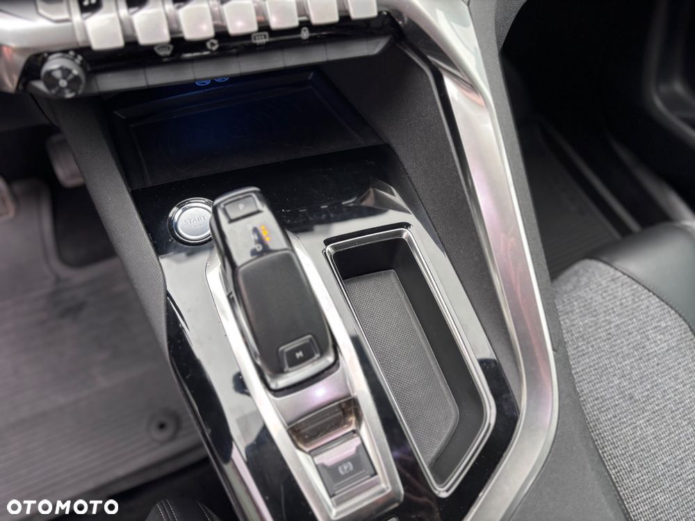 Peugeot 3008 1.6 BlueHDi Allure S&S EAT6 - 27