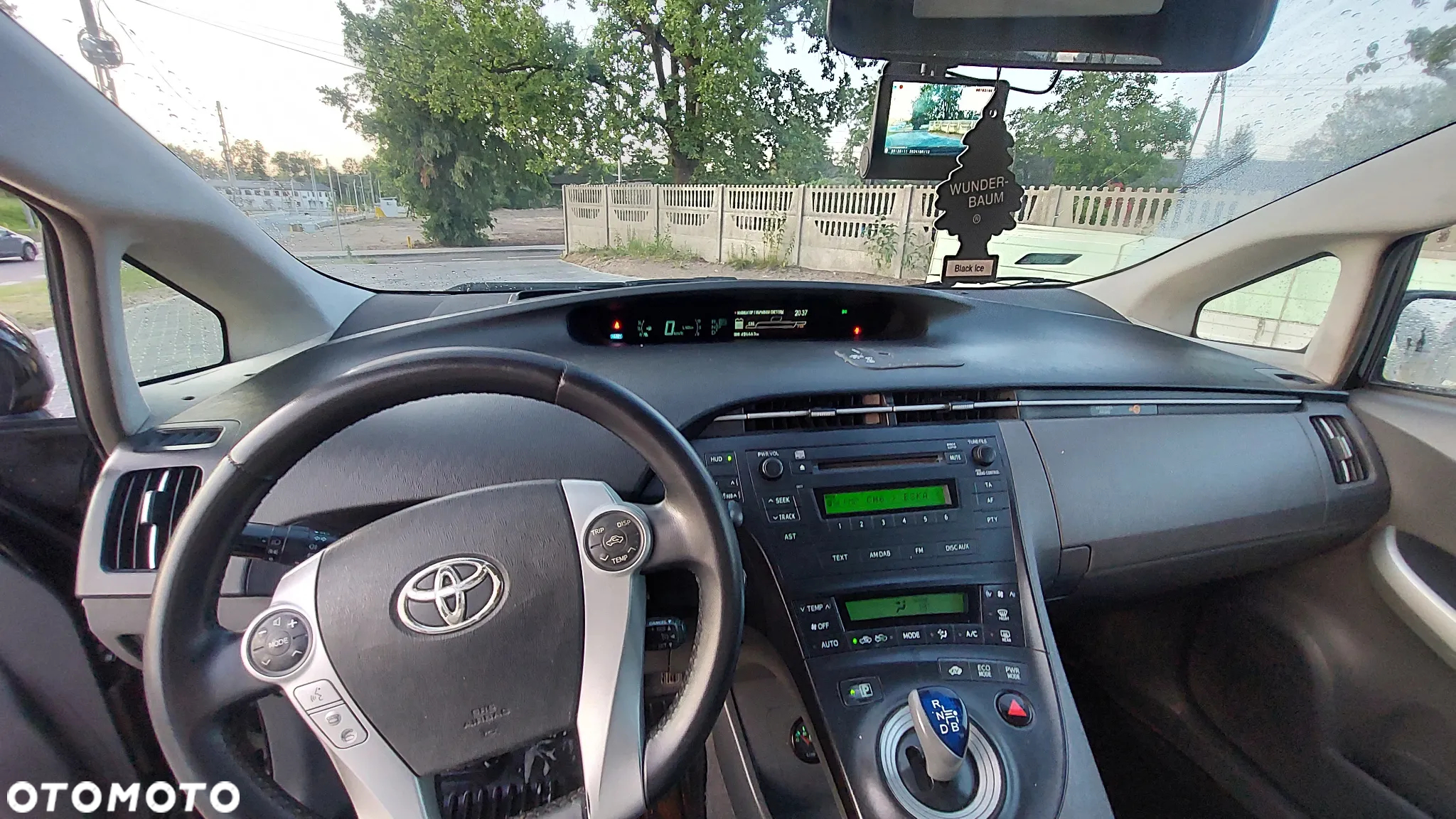 Toyota Prius 1.8 HSD Life - 10
