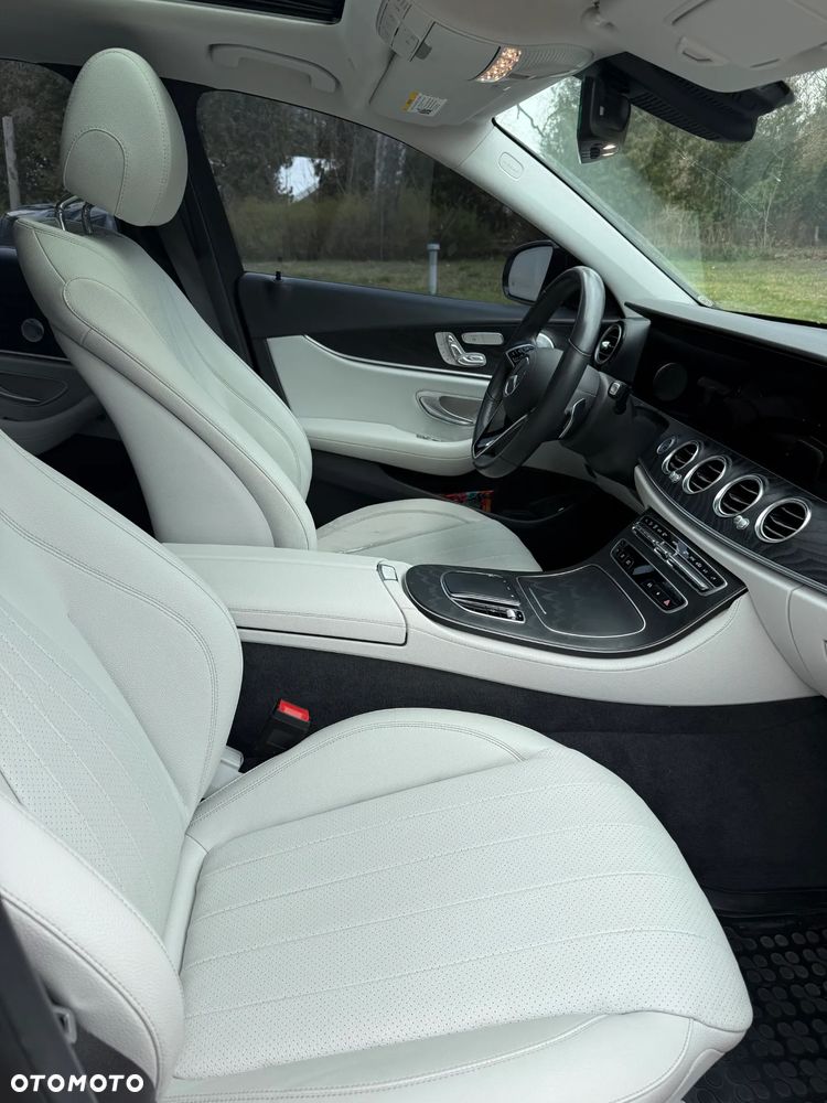 Mercedes-Benz Klasa E - 9