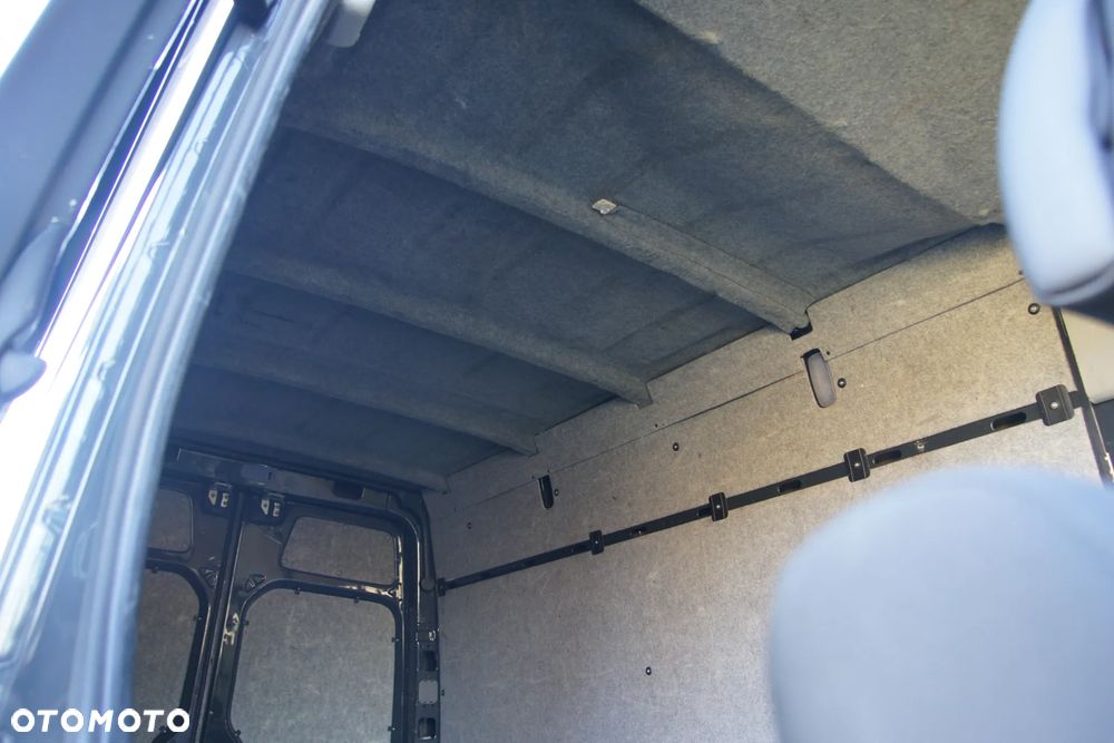 Mercedes-Benz SPRINTER - 30