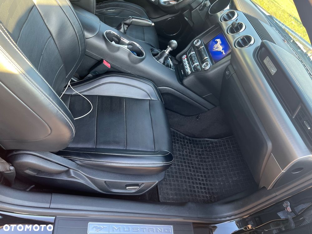 Ford Mustang - 18