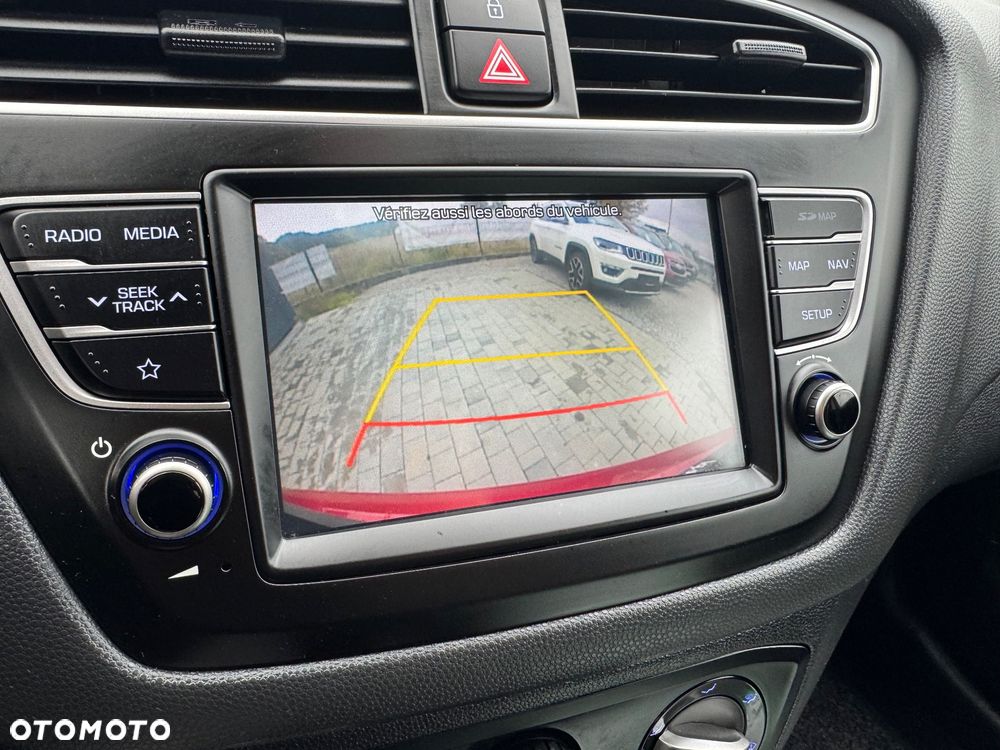 Hyundai i20 - 23