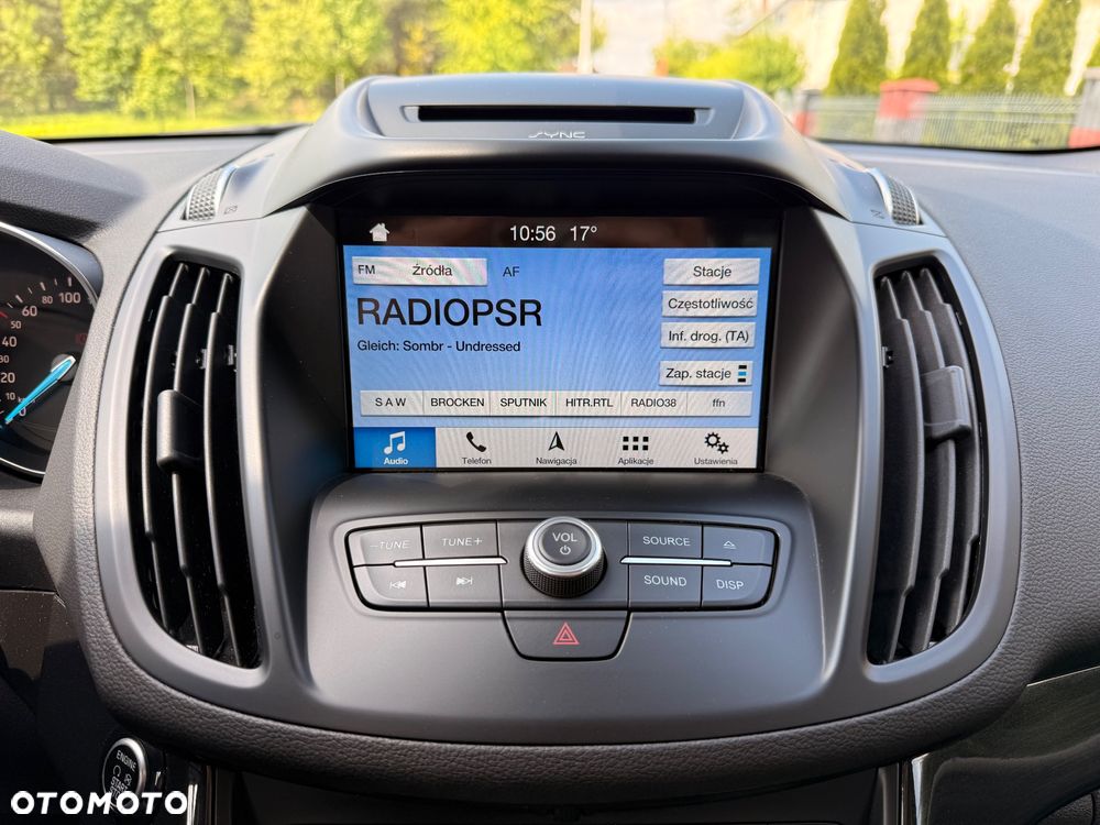Ford Kuga 1.5 EcoBoost 2x4 Titanium - 16