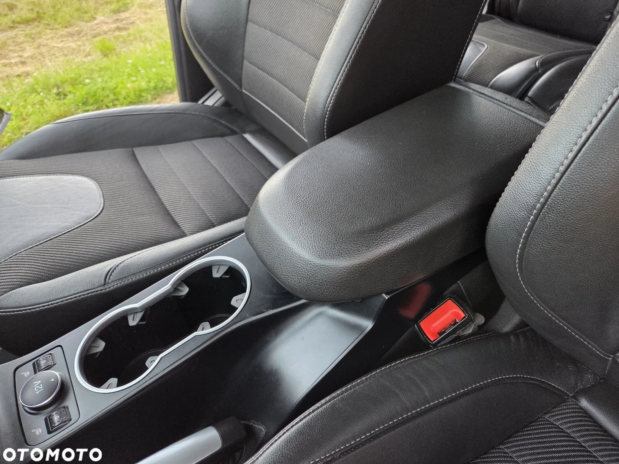 Ford Kuga 2.0 TDCi 2x4 Titanium - 17