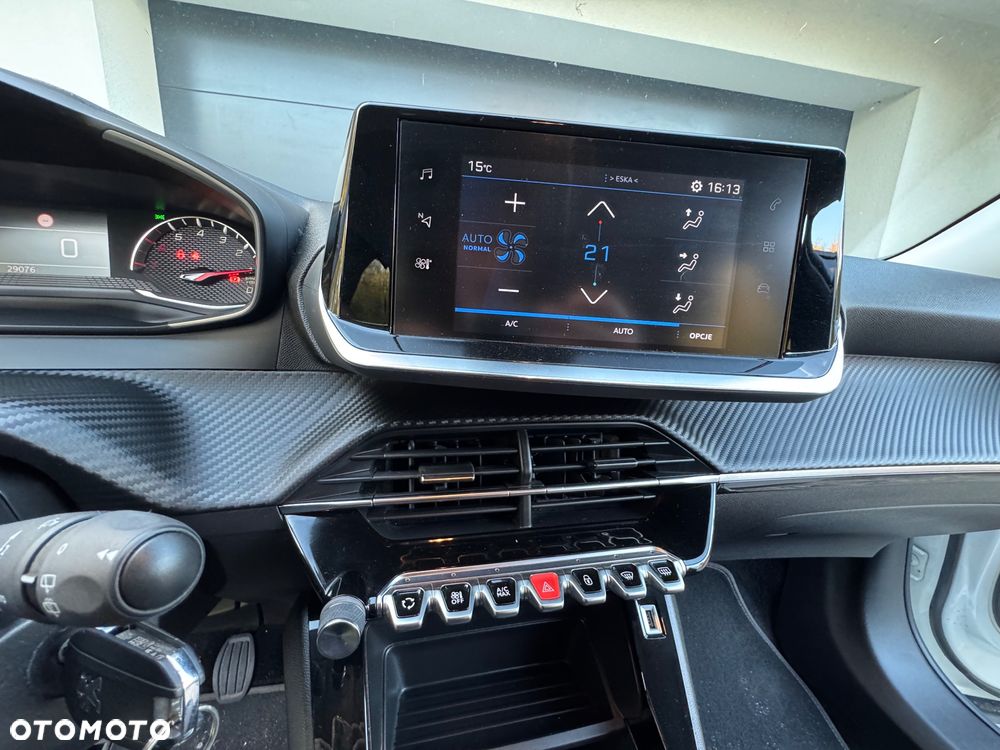 Peugeot 2008 PureTech 100 Style - 17