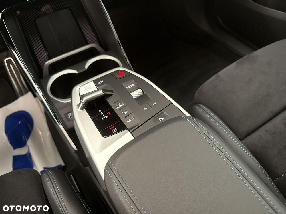 BMW X1 - 17