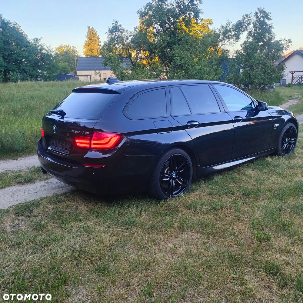 BMW Seria 5 530d xDrive Touring Sport-Aut - 5