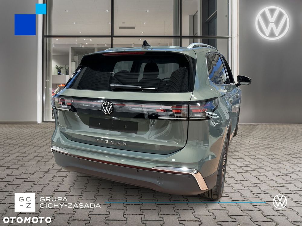 Volkswagen Tiguan - 4