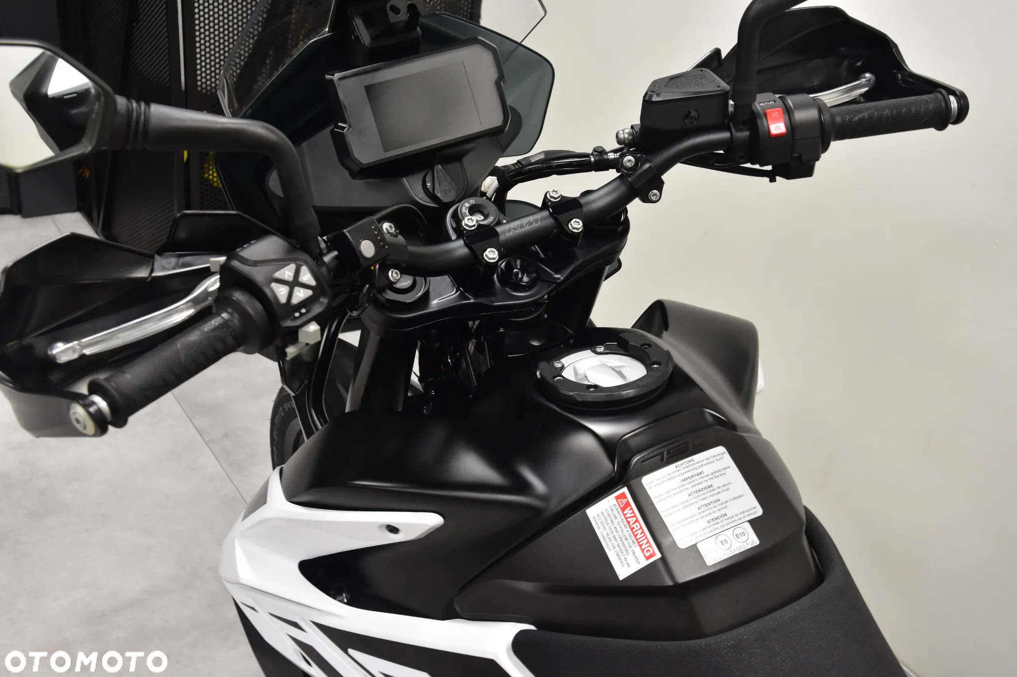 KTM Adventure - 16