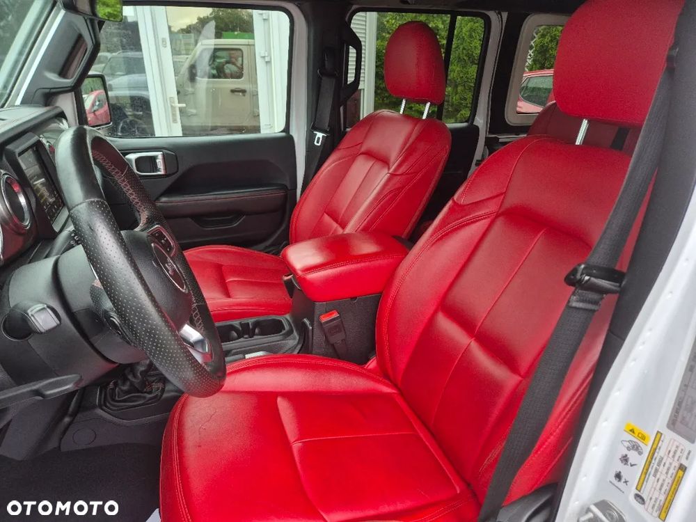 Jeep Wrangler Unlimited GME 2.0 Turbo Sahara - 14