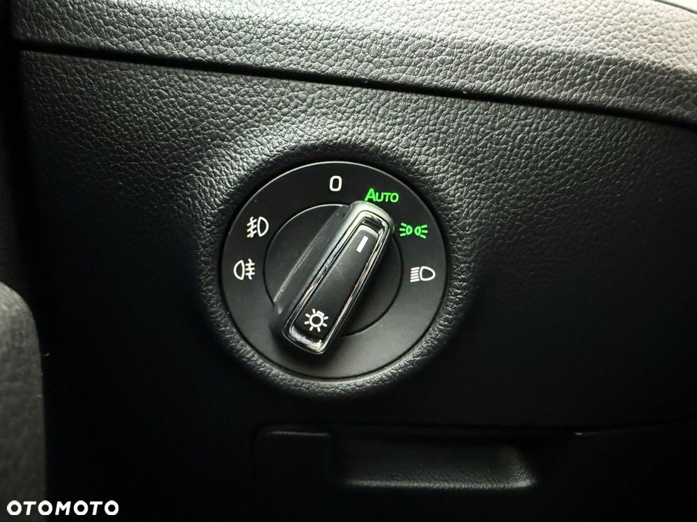 Skoda Superb 2.0 TDI SCR Style DSG - 18