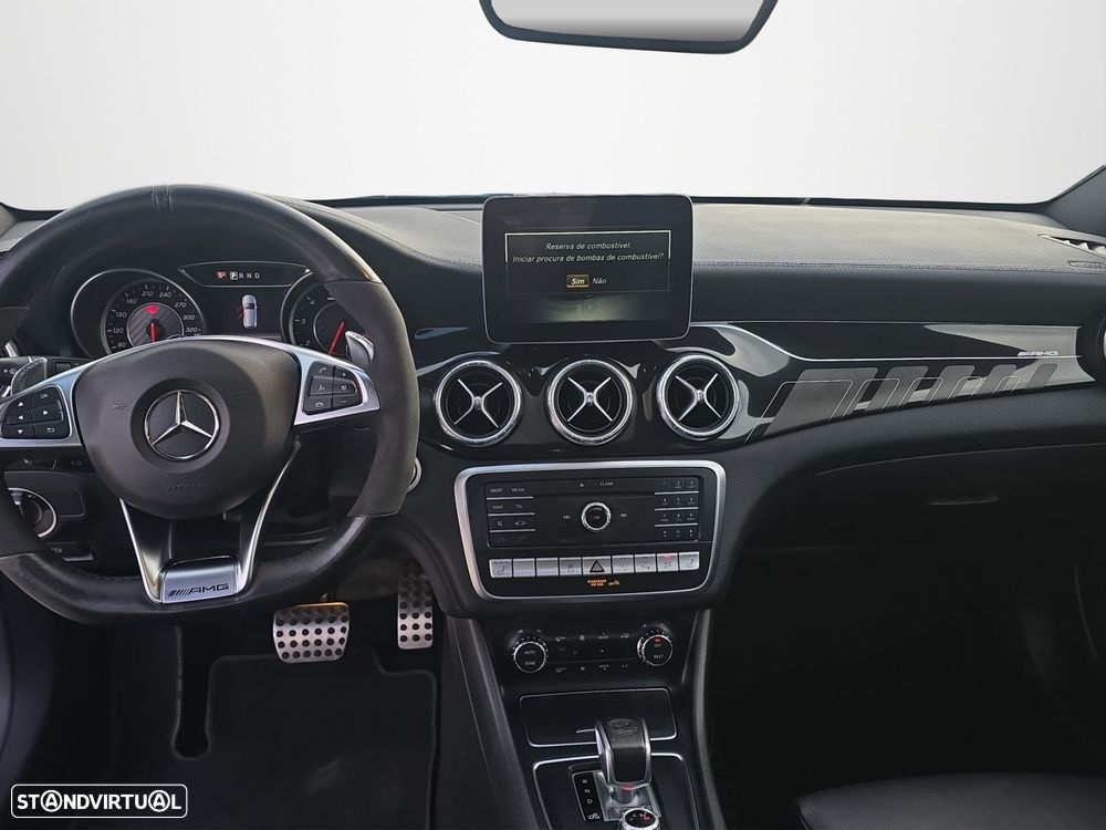 Mercedes-Benz CLA 45 AMG - 15