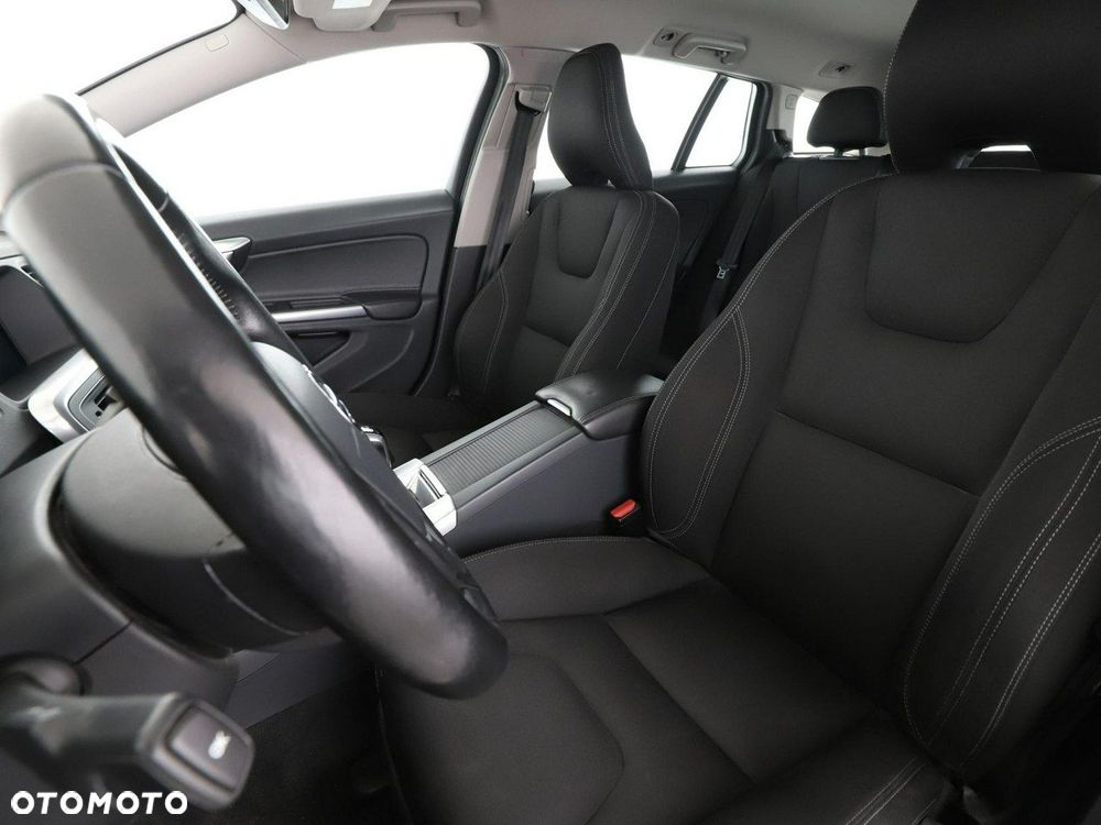 Volvo V60 Cross Country D3 Drive-E Kinetic - 13