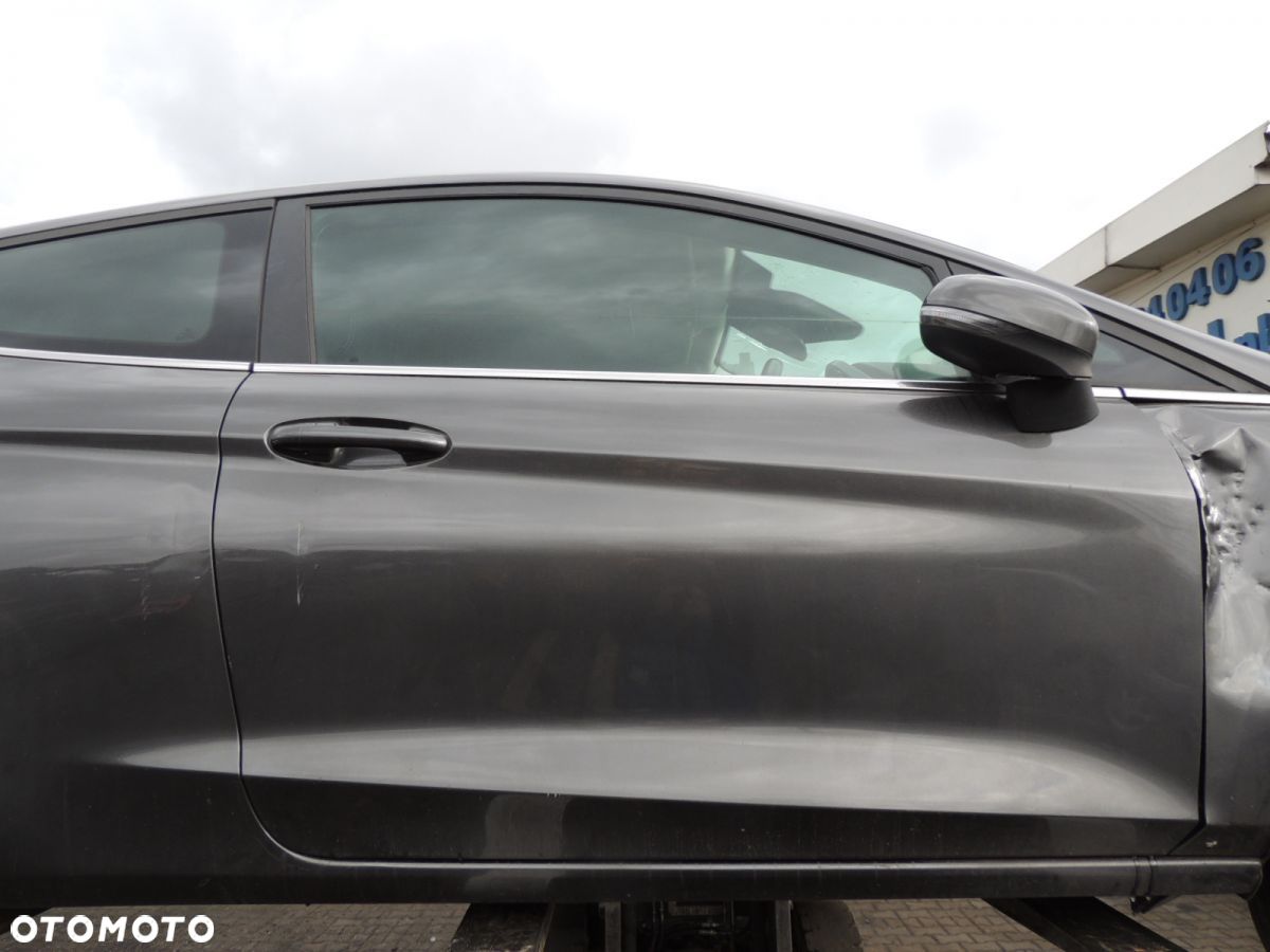 Drzwi prawe 3D Ford Fiesta MK8 '18 - 1